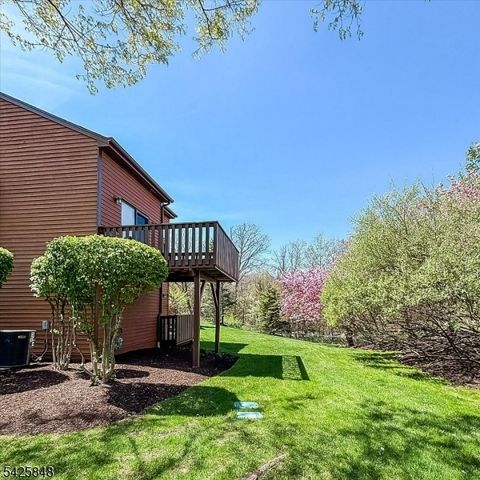 2 Powderhorn Dr, Rockaway Twp., NJ 07866