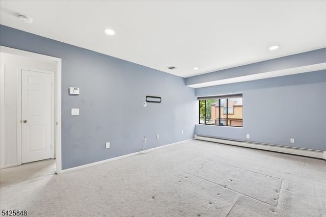 2 Powderhorn Dr, Rockaway Twp., NJ 07866
