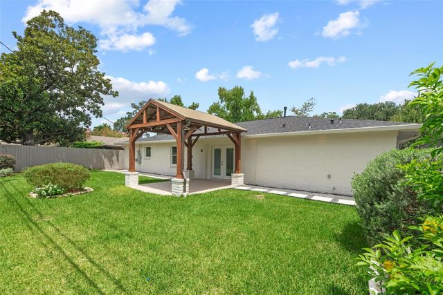 7211 Alderney Drive, Houston, TX 77055