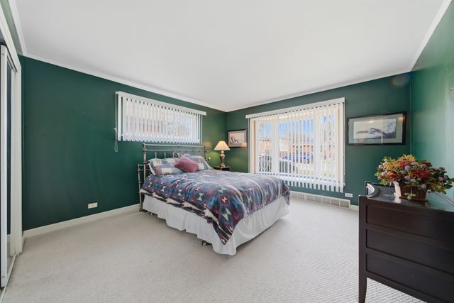 7538 E Praire Road, Skokie, IL 60076