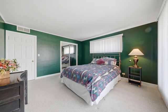 7538 E Praire Road, Skokie, IL 60076