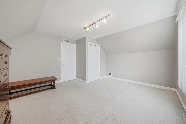 7538 E Praire Road, Skokie, IL 60076