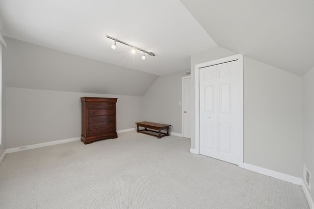 7538 E Praire Road, Skokie, IL 60076