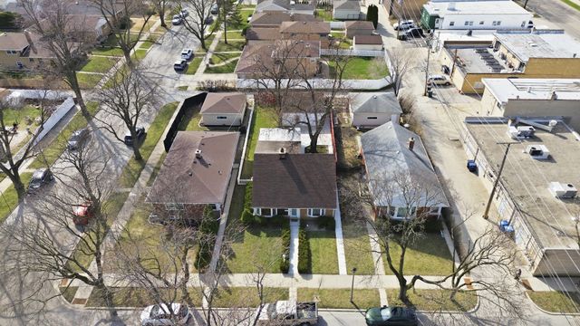 7538 E Praire Road, Skokie, IL 60076