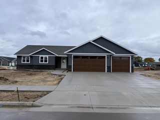 1818 Arches DRIVE, Holmen, WI 54636