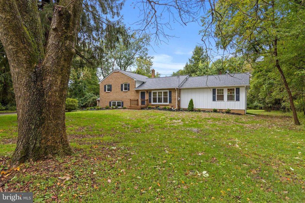 995 SMITHBRIDGE RD, Glen Mills, PA 19342 — photo 2