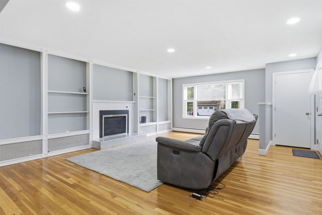67 Dublin Avenue, Nashua, NH 03063