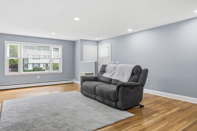 67 Dublin Avenue, Nashua, NH 03063
