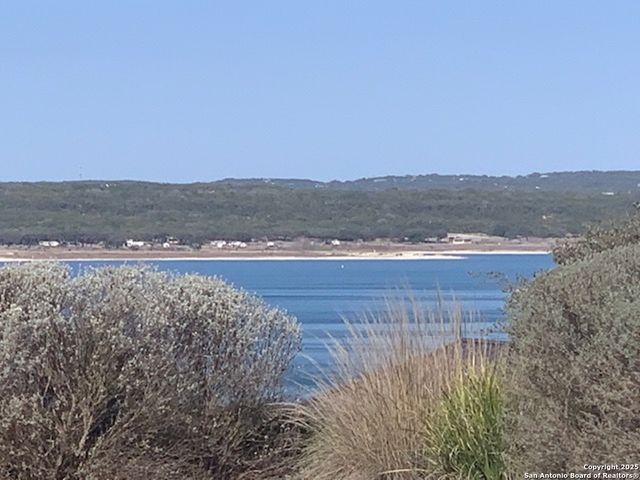 523 OAK SHORES DR, Canyon Lake, TX 78133