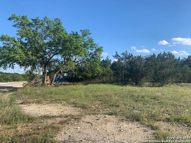 523 OAK SHORES DR, Canyon Lake, TX 78133