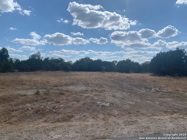 523 OAK SHORES DR, Canyon Lake, TX 78133