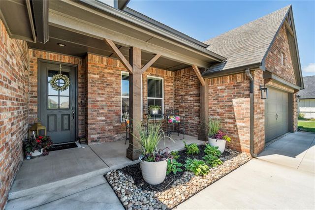 13528 NW 2nd Street, Yukon, OK 73099