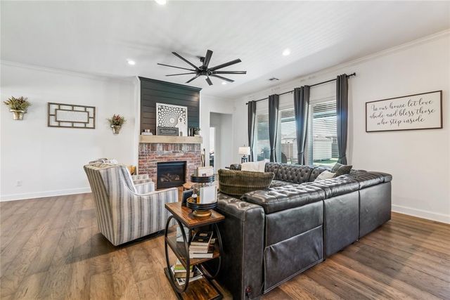 13528 NW 2nd Street, Yukon, OK 73099