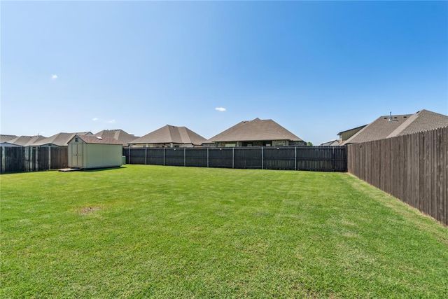 13528 NW 2nd Street, Yukon, OK 73099