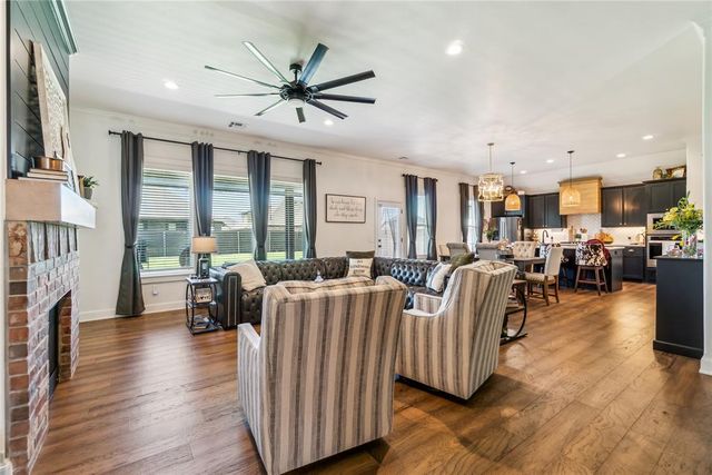 13528 NW 2nd Street, Yukon, OK 73099