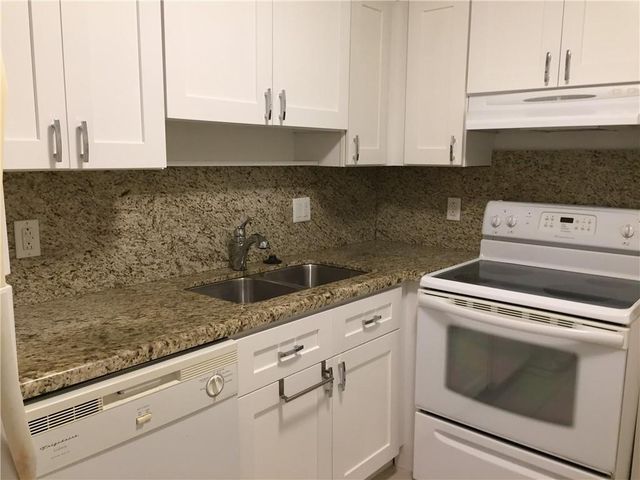 4040 N Hills Drive 7, Hollywood, FL 33021