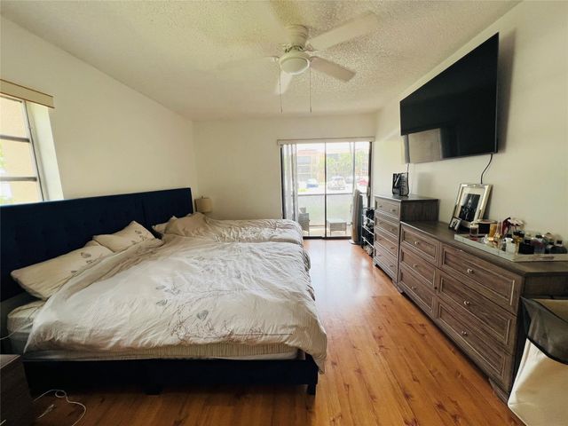 4040 N Hills Drive 7, Hollywood, FL 33021