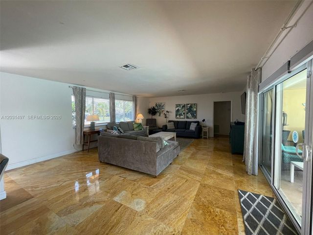 4410 N Buchanan St, Hollywood, FL 33021
