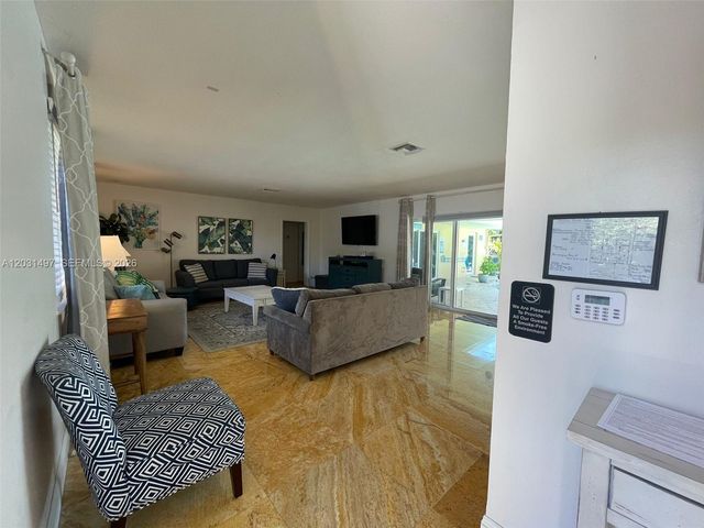 4410 N Buchanan St, Hollywood, FL 33021