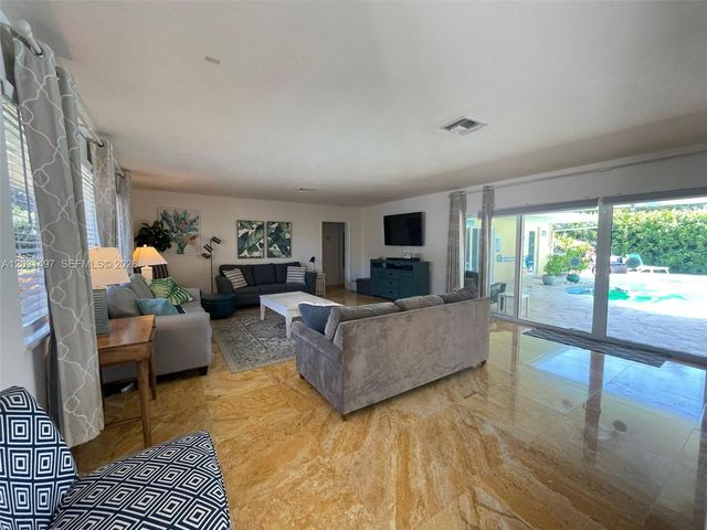 4410 N Buchanan St, Hollywood, FL 33021