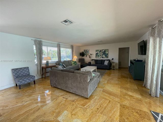 4410 N Buchanan St, Hollywood, FL 33021
