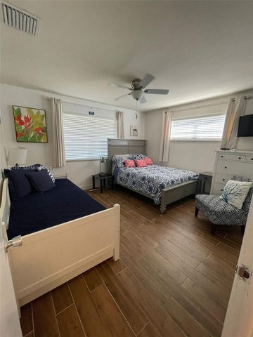 4410 N Buchanan St, Hollywood, FL 33021