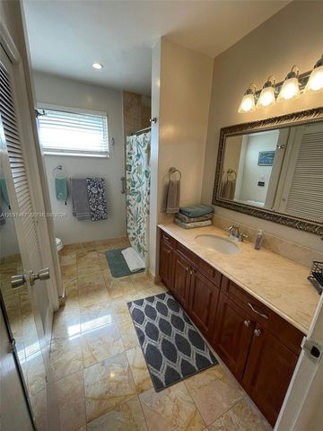 4410 N Buchanan St, Hollywood, FL 33021