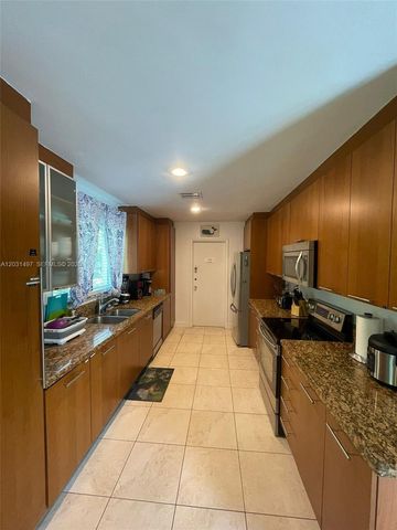 4410 N Buchanan St, Hollywood, FL 33021