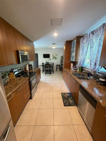 4410 N Buchanan St, Hollywood, FL 33021