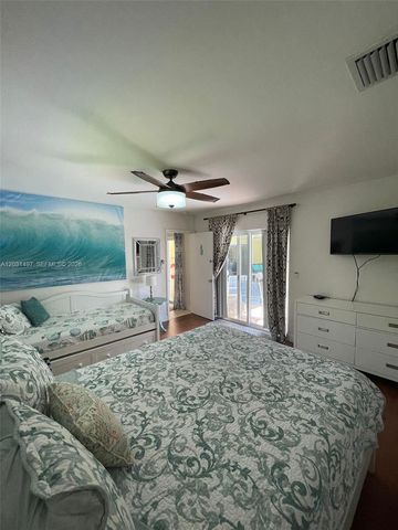 4410 N Buchanan St, Hollywood, FL 33021