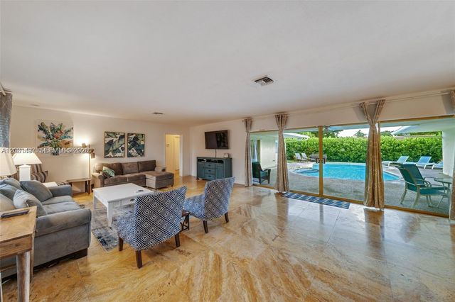 4410 N Buchanan St, Hollywood, FL 33021