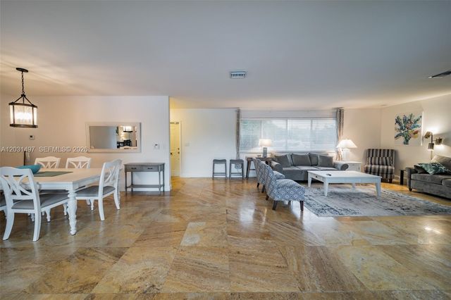 4410 N Buchanan St, Hollywood, FL 33021