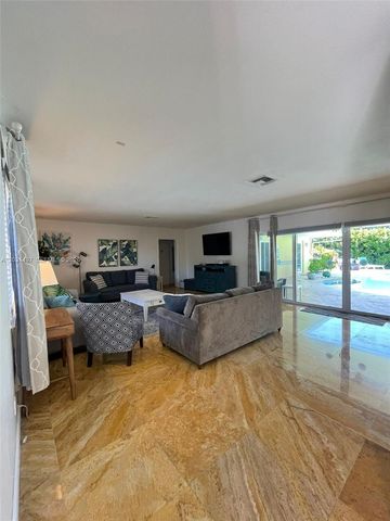4410 N Buchanan St, Hollywood, FL 33021