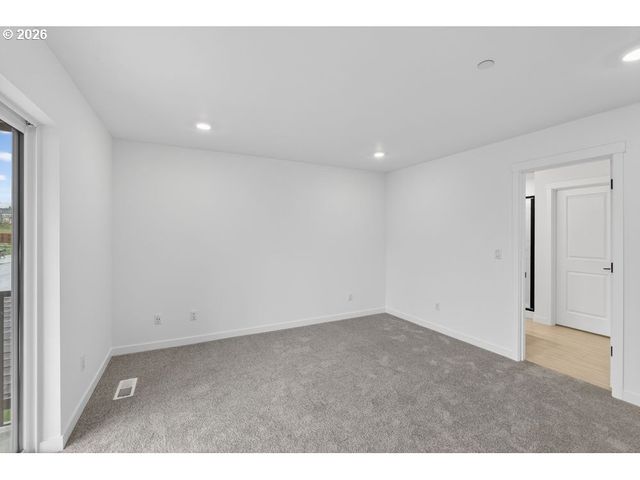 3704 Sw 40TH St, Gresham, OR 97080