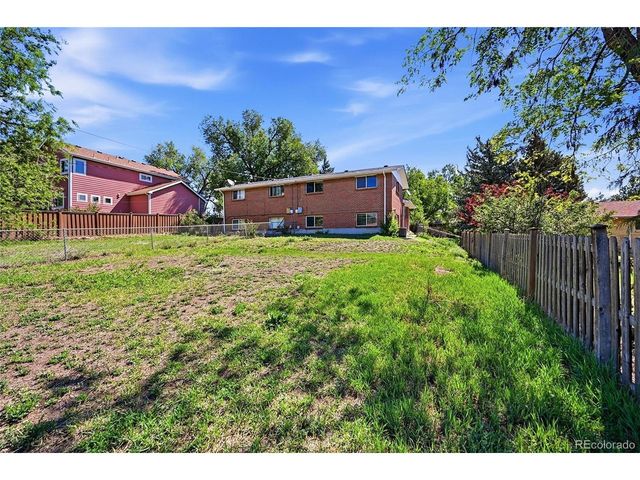 1253 Miller St, Lakewood, CO 80215