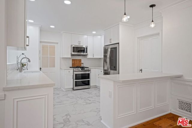 10527 LE CONTE Avenue, Los Angeles, CA 90024