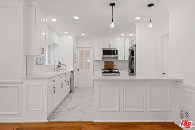 10527 LE CONTE Avenue, Los Angeles, CA 90024
