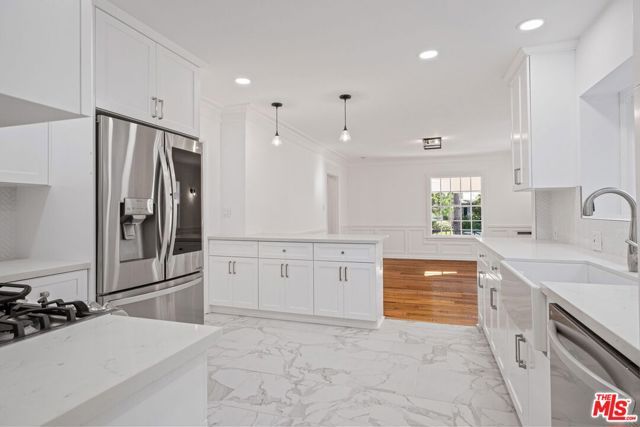 10527 LE CONTE Avenue, Los Angeles, CA 90024
