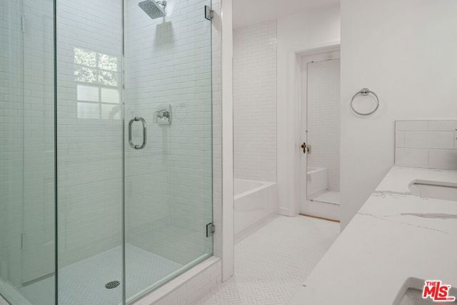 10527 LE CONTE Avenue, Los Angeles, CA 90024