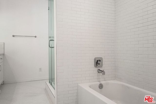 10527 LE CONTE Avenue, Los Angeles, CA 90024