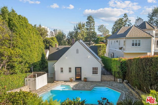 10527 LE CONTE Avenue, Los Angeles, CA 90024