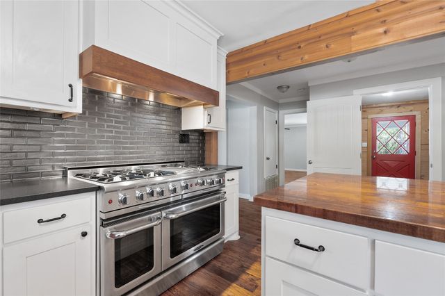 750 Possom Trot Hollow Road, Whitewright, TX 75491