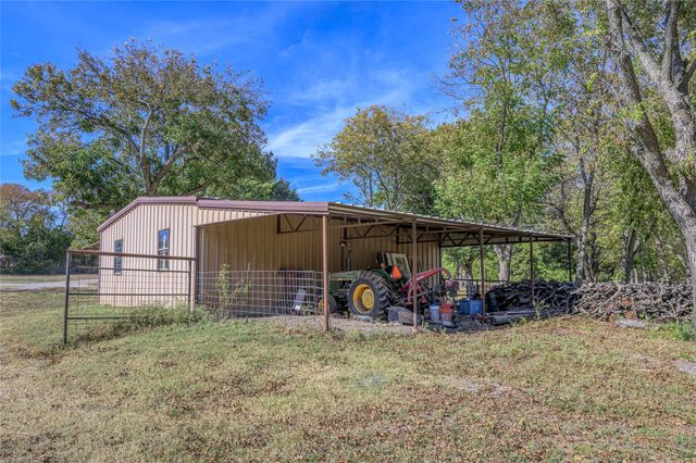 750 Possom Trot Hollow Road, Whitewright, TX 75491