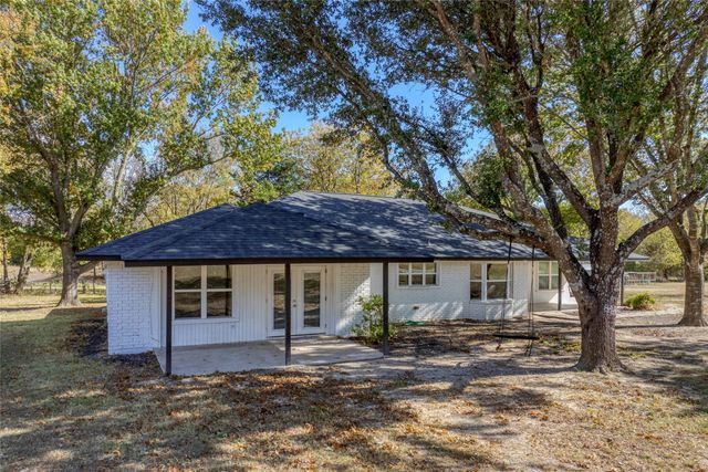 750 Possom Trot Hollow Road, Whitewright, TX 75491