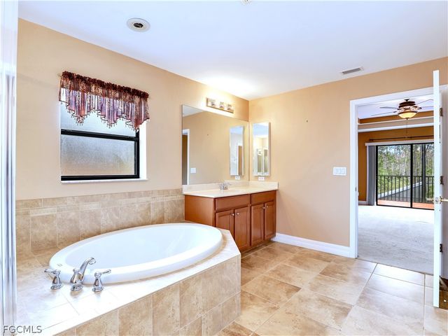 9372 River Otter DR, Fort Myers, FL 33912