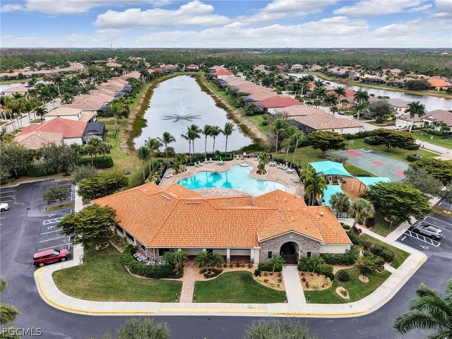 9372 River Otter DR, Fort Myers, FL 33912