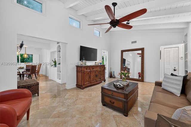 6015 SW 32nd St, Miami, FL 33155