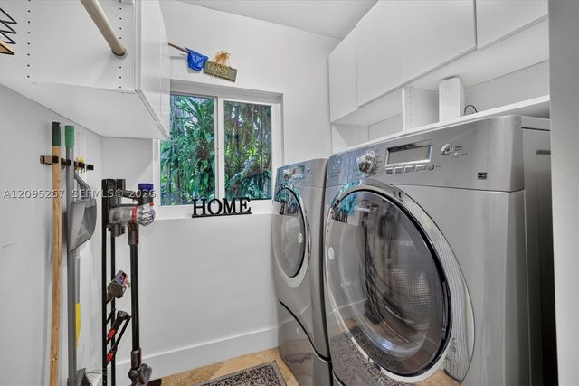 6015 SW 32nd St, Miami, FL 33155
