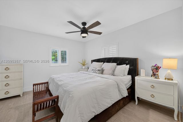 6015 SW 32nd St, Miami, FL 33155