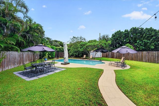6015 SW 32nd St, Miami, FL 33155